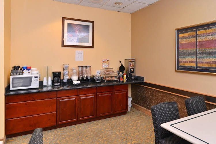 Americas Best Value Inn I 45 North Houston0