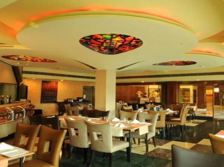 Hotel Paul Una Xpress0