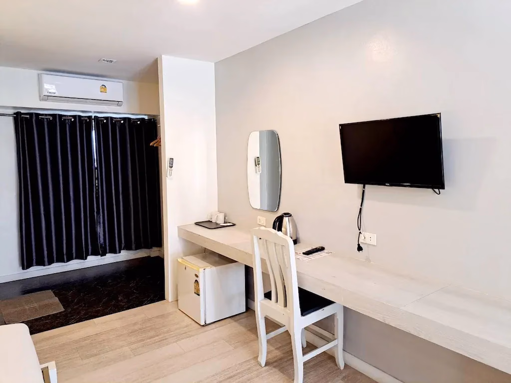 โรงแรมเกียรตินคร (Kiatnakhon Hotel)4