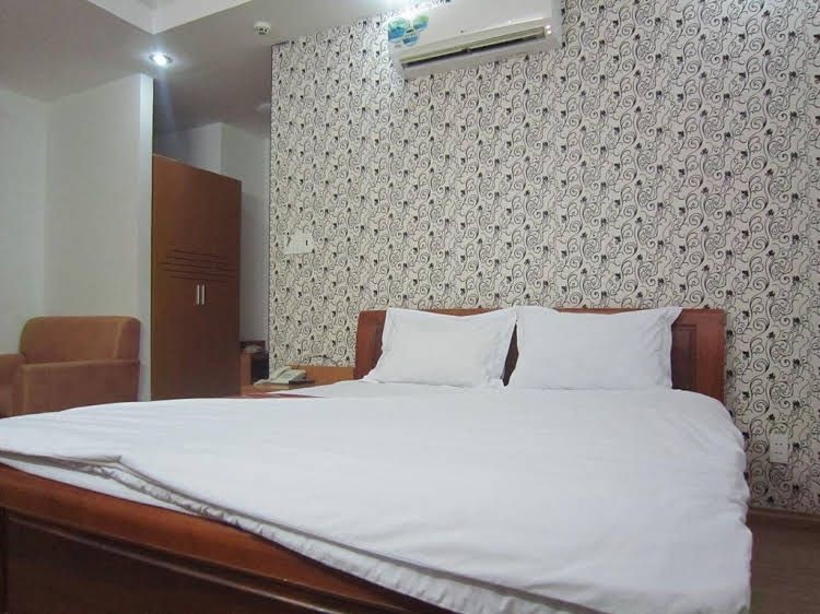 Tan Phu Khang Hotel1