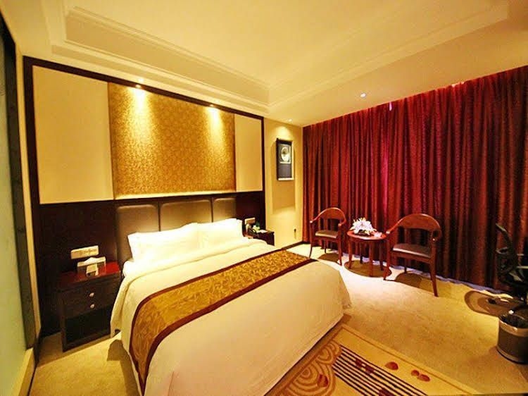 Xian Flying Dragon Hotel0