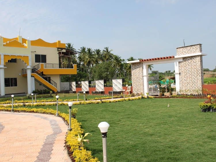 Stay Simple Brindavan Hotel1