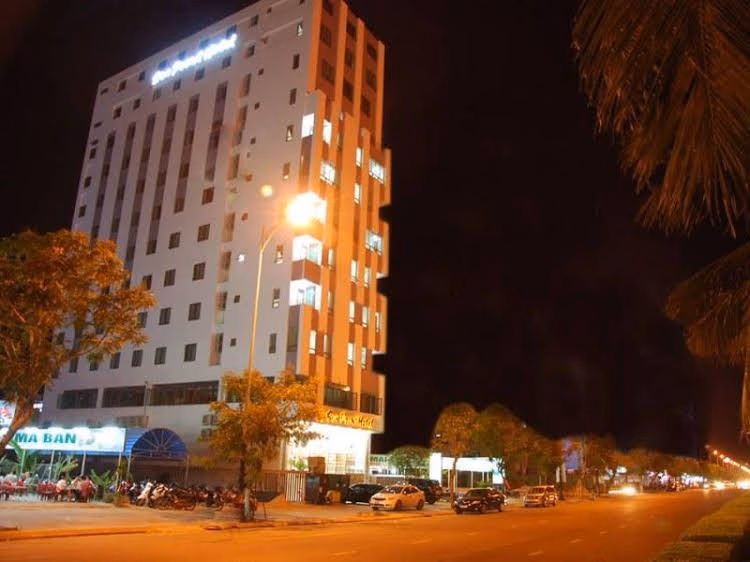 Seafront Hotel Da Nang3