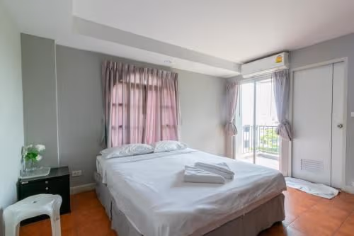 Apartment with Balcony