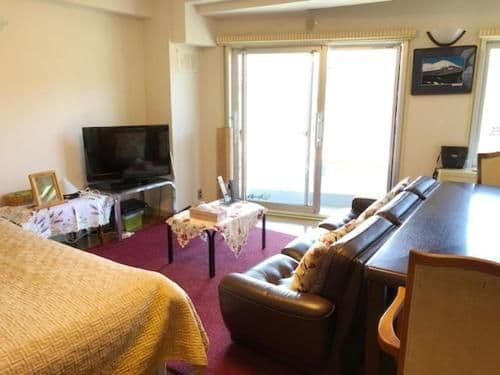 Five-Bedroom Apartment