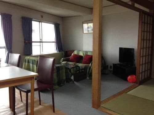 Family Room with Tatami Area