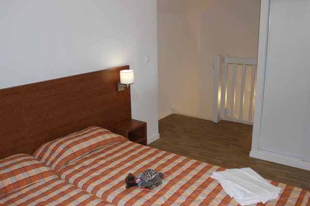 APARTMENT CAPACITY 6 ONE BEDROOM