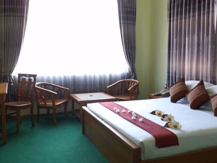 Jade Royal Hotel3