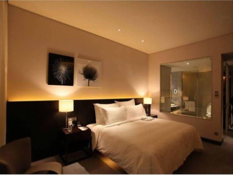 Imperial Jade Seal International Hotel3