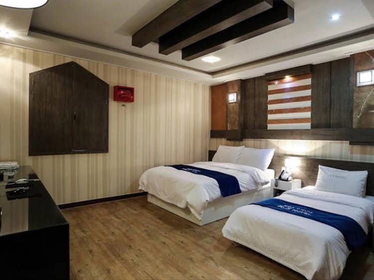 Rozze Hotel3