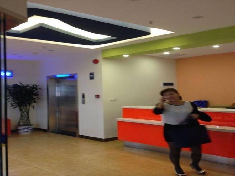 7 Days Inn Zhuzilin Subway Station0