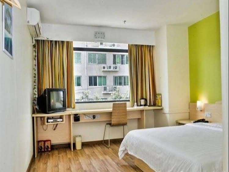 7 Days Inn Xiamen Jimei University Shigu Road Branch 7 Days Inn Xiamen Jimei University Shigu Road Branch