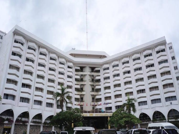 Petchkasem Grand Hotel1