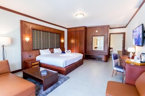 Deluxe Double or Twin Room