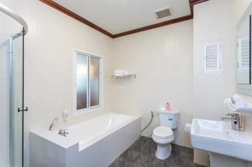 Suite with Pool View