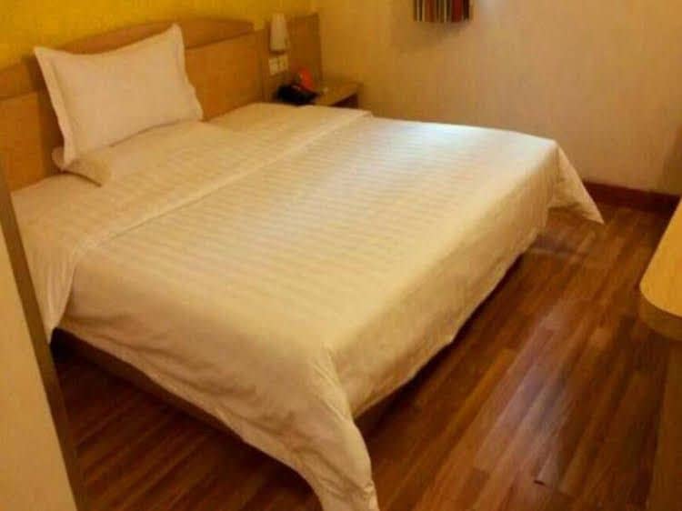 7 Days Inn Xian Railway Station 7 Days Inn Xian Railway Station
