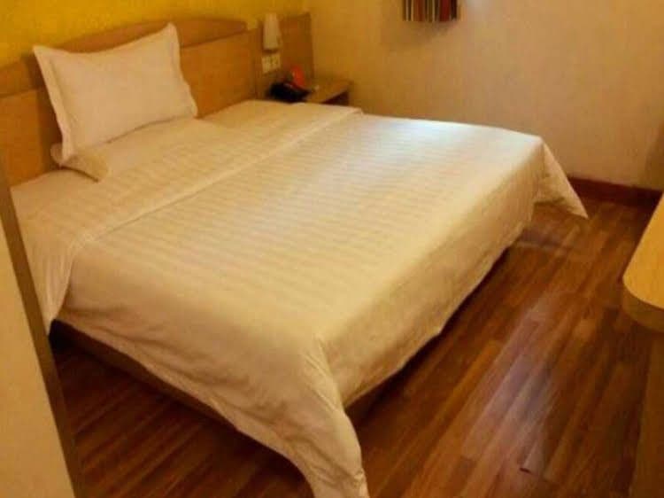 7 Days Inn Xian Railway Station 7 Days Inn Xian Railway Station