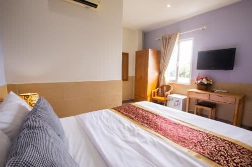Double or Twin Room with Private Bathroom