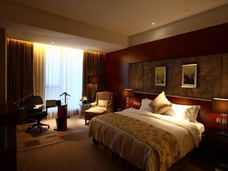 Jinjiang Hollyston Hotel3