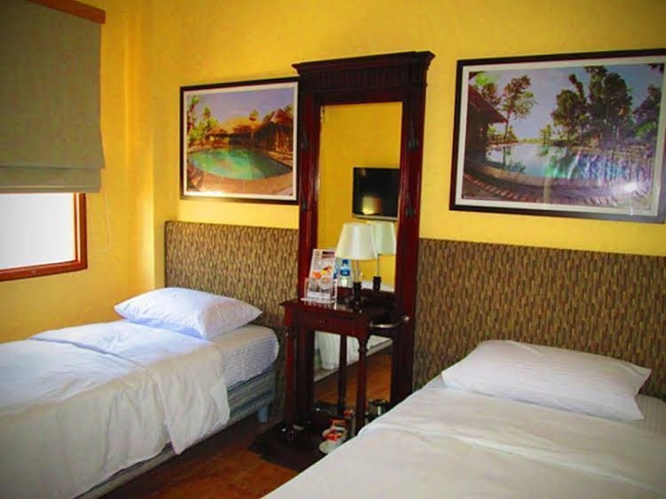 Cafe Lupe Bed and Breakfast3