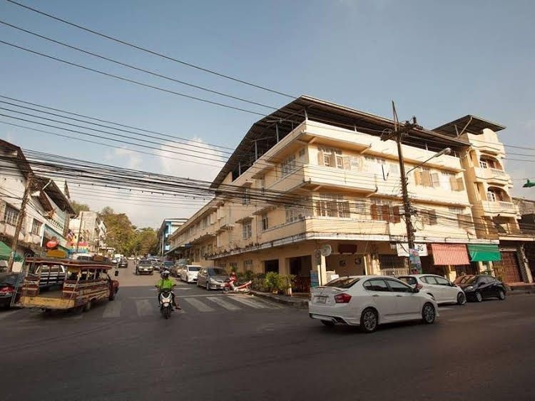 โรงแรมรัตนสิน (Rattanasin Hotel)0