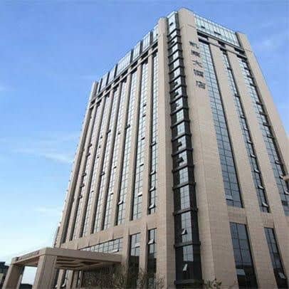 โรงแรมชิงเต่า กลอเรีย พลาซ่า โรงแรมชิงเต่า กลอเรีย พลาซ่า