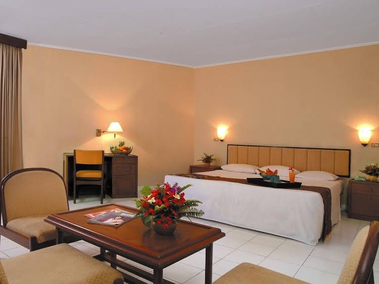 โรงแรมพาตรา อันเยอร์ (Patra Anyer Hotel)2