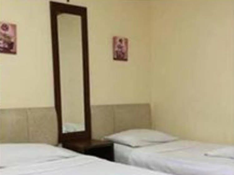 Pearl Manor Hotel0