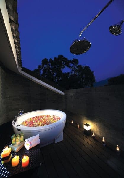 SUITE WITH TERRACE