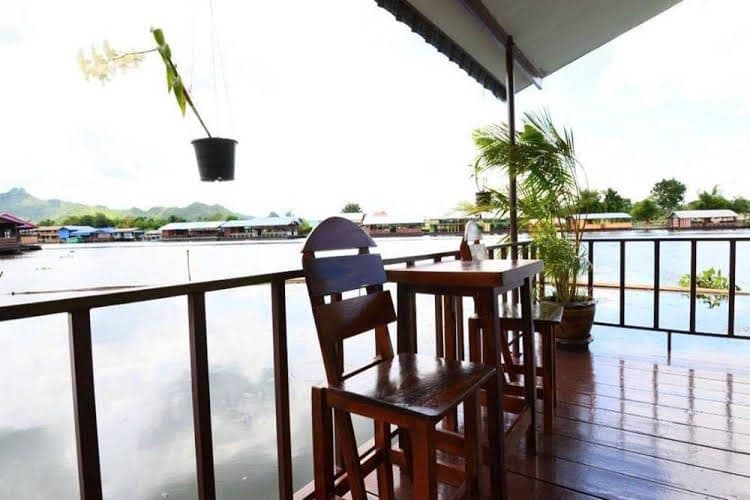 The Best Riverside Guesthouse The Best Riverside Guesthouse