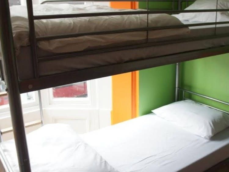 Kings Arms Hostel Brighton2