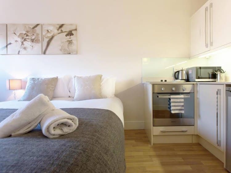 Apple Apartments Kensington3