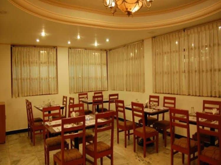 SRM Hotel Annexe - Tiruchirappalli SRM Hotel Annexe - Tiruchirappalli