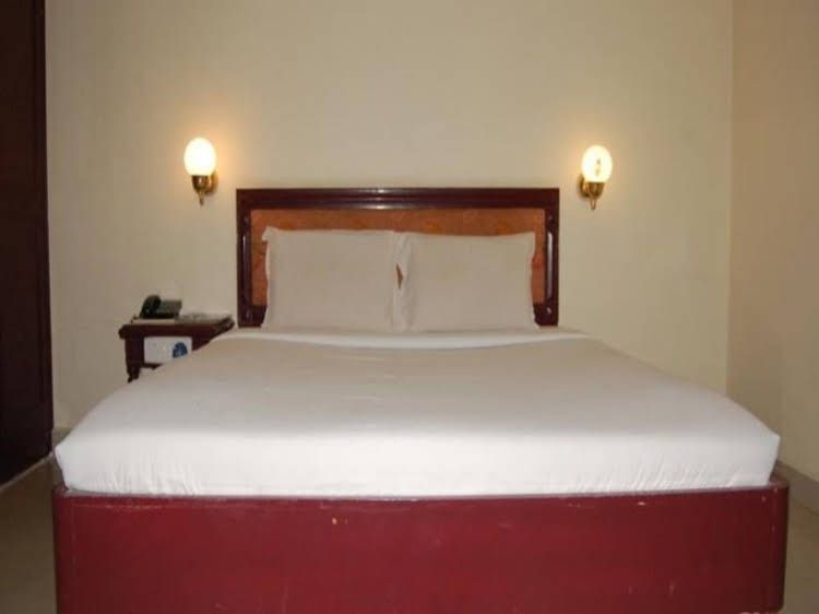SRM Hotel Annexe - Tiruchirappalli3
