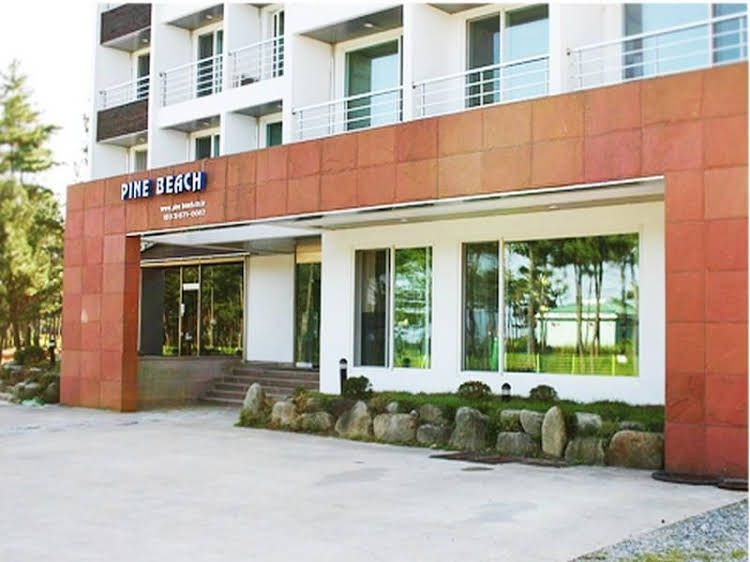 Pine Beach Condotel1