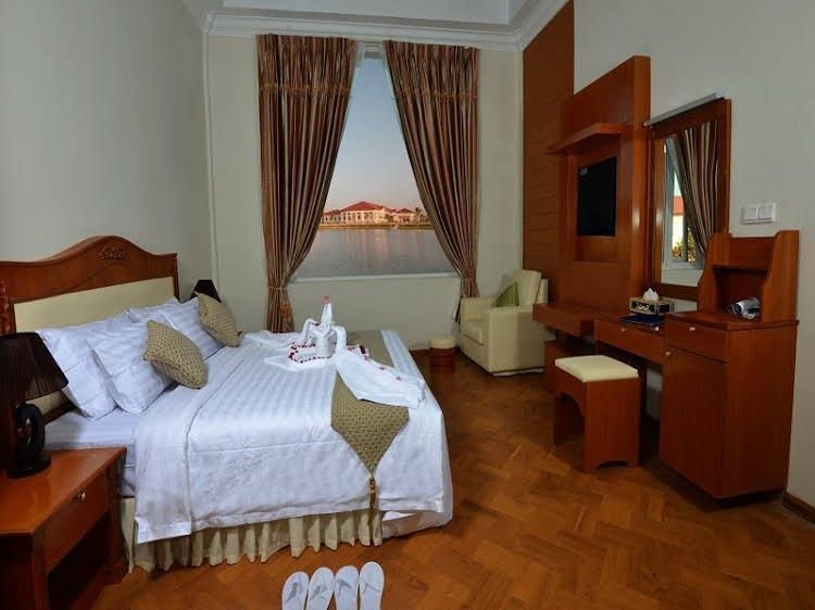 Nwe Tha Ki Hotel2