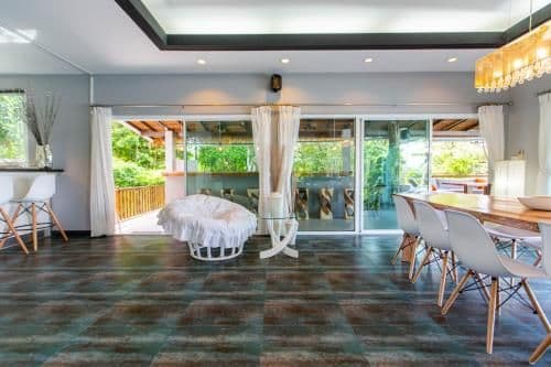 Villa - Beach Front