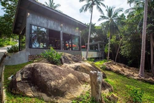 Villa - Beach Front