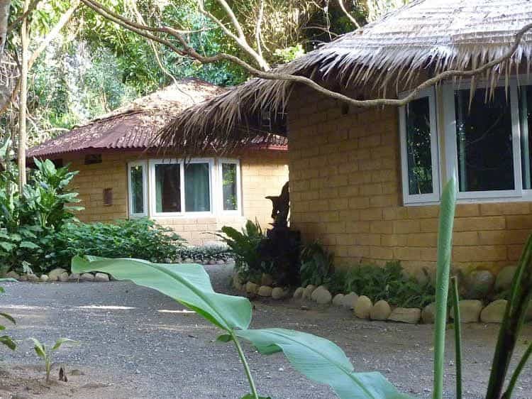 Baandin Chiewlarn Resort