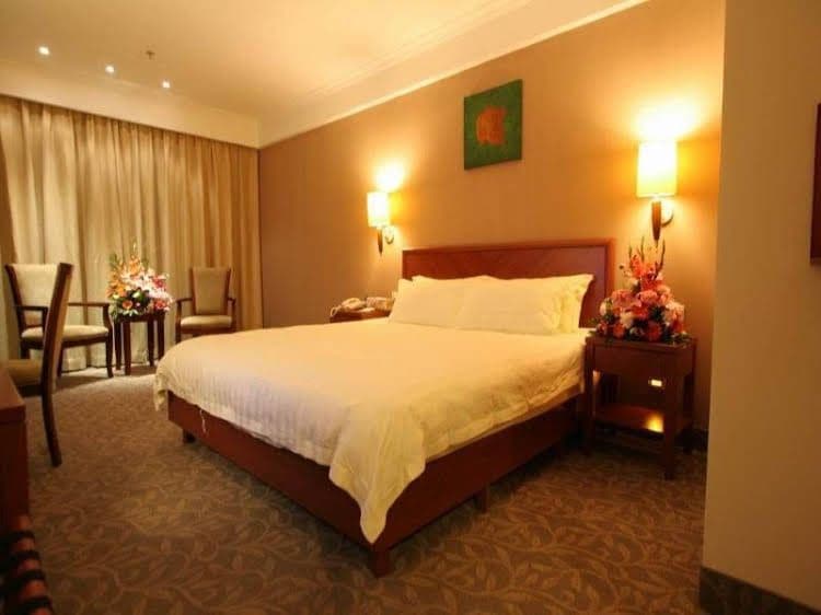 Greentree Inn Anhui Huangshan She Town Paifangqun New Bus Terminal Station Express Hotel Greentree Inn Anhui Huangshan She Town Paifangqun New Bus Terminal Station Express Hotel