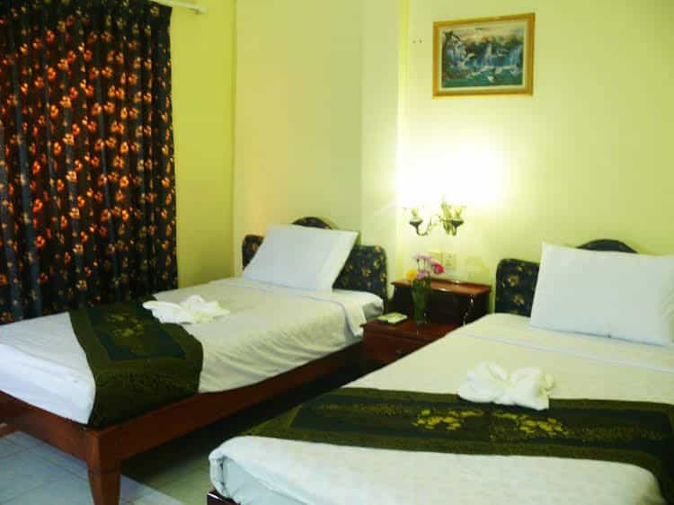 Les Parigots Guesthouse and Restaurant Les Parigots Guesthouse and Restaurant