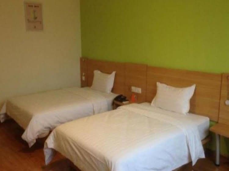 7 Days Inn Qingdao Liuting Airport 7 Days Inn Qingdao Liuting Airport
