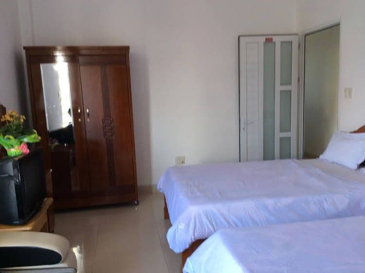 Bat Tri Hotel Bat Tri Hotel
