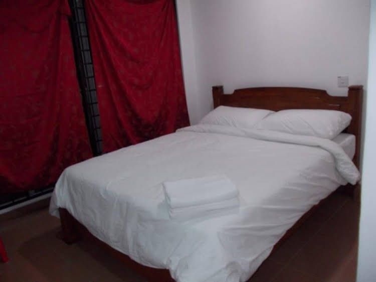 Fernz Hotel0