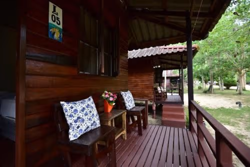 Bungalow with Garden View