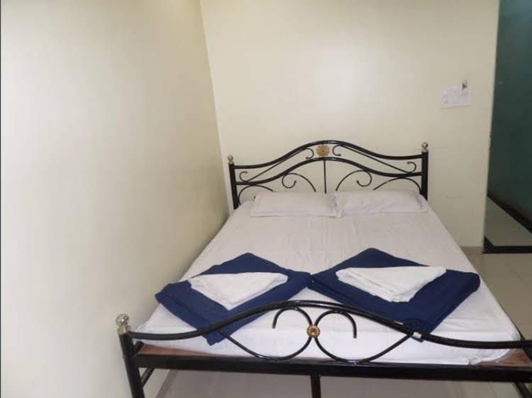 Hotel Morya Palace0