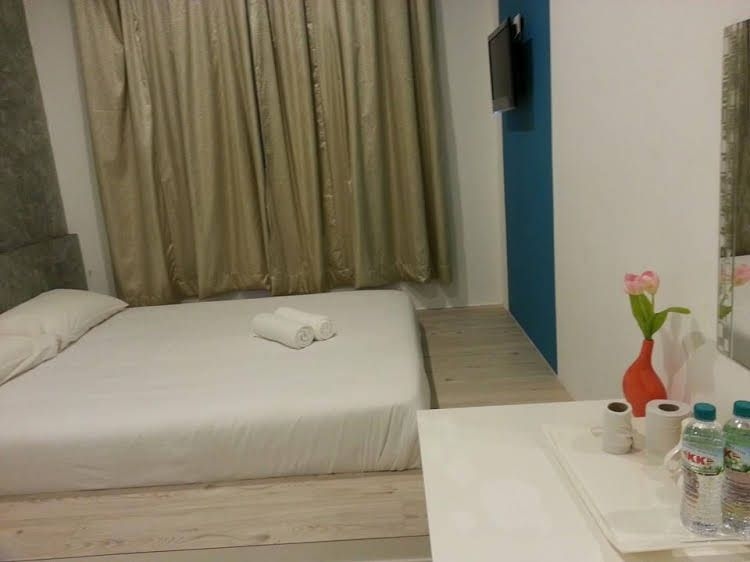 KK Hotel Nilai 30