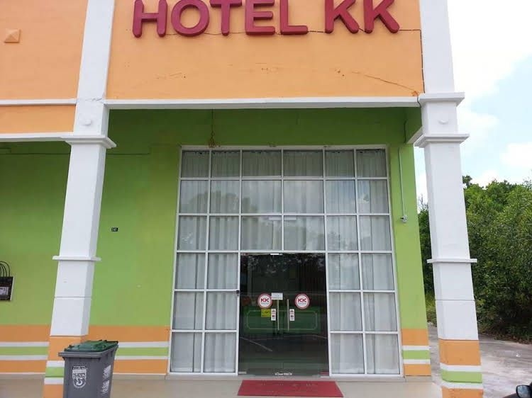 KK Hotel Nilai 32