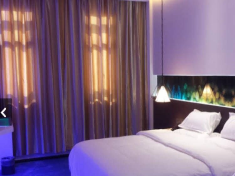 Zhengzhou Zmax Hotel2