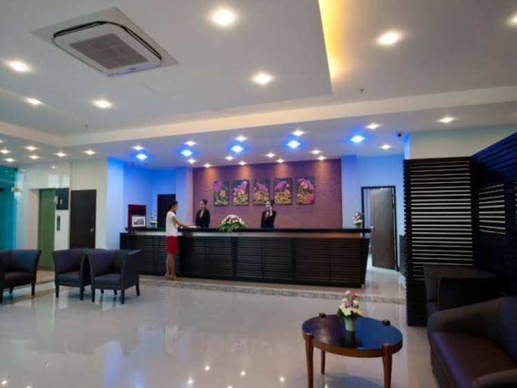 เดอะ ฟลอร่า เมย์ รีสอร์ท (The Flora May Resort)0